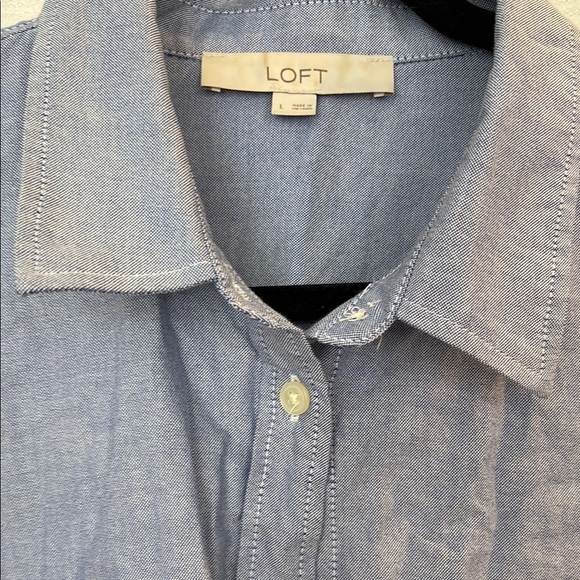 LOFT- Ladies Blue Oxford /Button-Up Loft Shirt - Picture 2 of 4